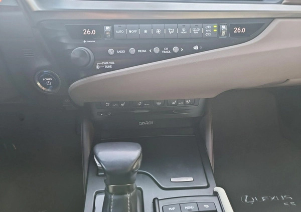 Lexus ES cena 179800 przebieg: 99492, rok produkcji 2019 z Krzeszowice małe 352
